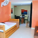 2 Alcoves Beachfront 2-19C Air-Wifi